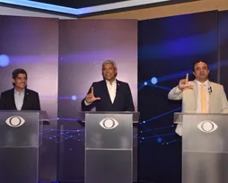 ACM Neto e Jerônimo confrontam propostas para combater a violência contra a mulher - Imagem