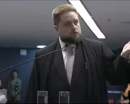 Advogado de general réu pelo 8 de Janeiro renuncia à candidatura - Imagem