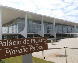Candidato à Presidência declara quase R$ 180 milhões em bens ao TSE - Imagem