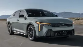 Kia lança K4 no Brasil com câmbio de 8 marchas e motor turbo