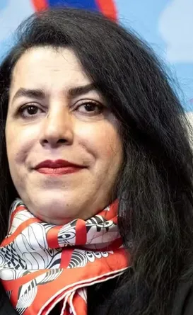 Cineasta morre de tristeza aos 56 anos após falecimento do marido