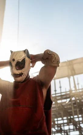 Corrida dos Bichos é bom? Filme tem boas ideias, mas peca pela superficialidade