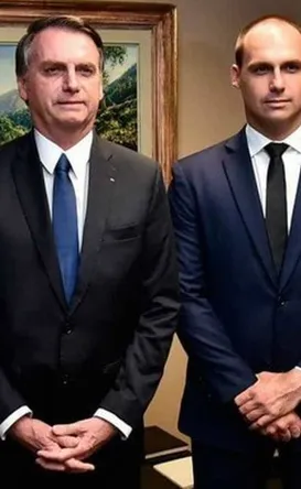 Dark Horse: Moraes envia pedido para que Jair e Flávio Bolsonaro sejam investigados