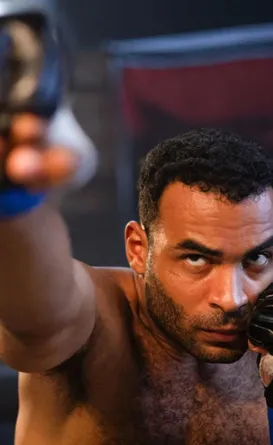 Só 6 episódios! Série brasileira de ação entra no TOP 10 da Netflix