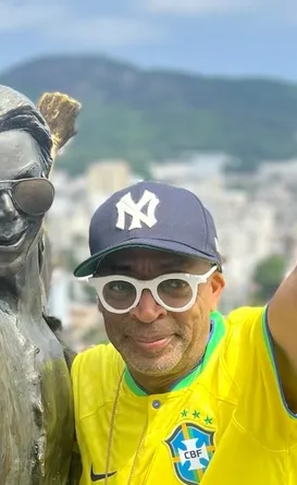 Spike Lee reage após Justiça fechar varanda de Michael Jackson em Salvador