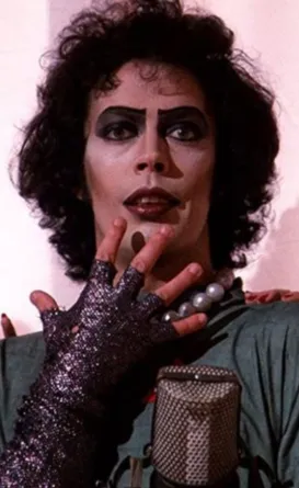 Tim Curry, um dos maiores astros do terror, morre aos 80 anos