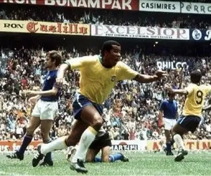Lenda da Seleção Brasileira revela vontade de conhecer o Barradão imagem