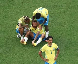 Acabou o forró e a Copa, entra em campo o forrobodó da política