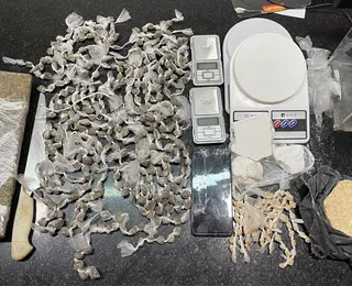 Adolescente é apreendida com quase 2 kg de drogas na Bahia