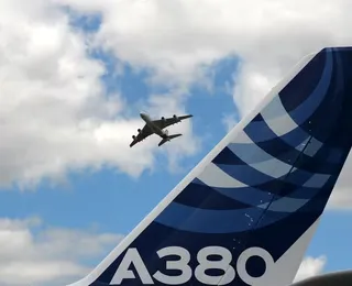 Airbus manda inspecionar aviões A380 após fissuras nas asas