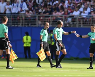 Árbitro da Copa envolvido em polêmica com Trump apita o BaVi