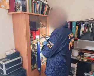 Auxiliar de enfermagem é preso suspeito de furtar e comer restos mortais