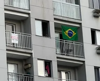 Bandeira do Brasil na janela durante a copa pode render multa; entenda