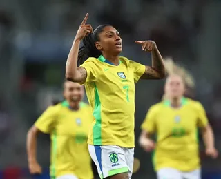 Barcelona compra brasileira mais cara da história do futebol feminino