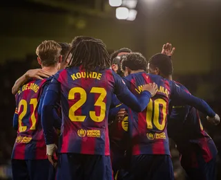 Barcelona fecha acordo de R$ 400 milhões por atacante da Inglaterra