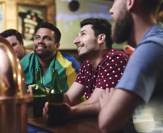 Bares e restaurantes projetam alta de 20% com avanço do Brasil na Copa