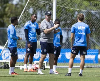 Barrado por Rogério Ceni, Dell marca dois gols e chega a 23 no ano