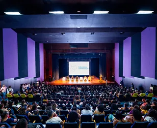 Camaçari empossa 300 pais como Embaixadores da Alfabetização