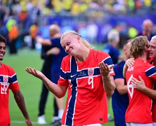 Carrasco do Brasil, Haaland comemora vitória com hit do pagodão baiano