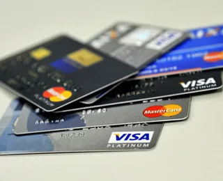 Cartão de crédito lidera dívidas renegociadas de brasileiros