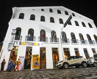 Casa do Benin reabre com debate sobre preservação da memória e acervo de Pierre Verger