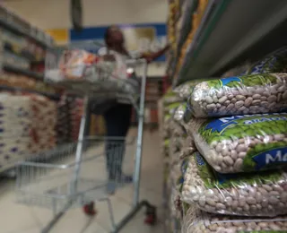 Cesta básica cai em Salvador enquanto sobe em 17 capitais do país