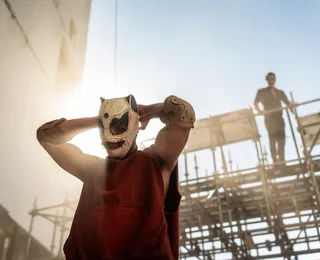 Corrida dos Bichos é bom? Filme tem boas ideias, mas peca pela superficialidade