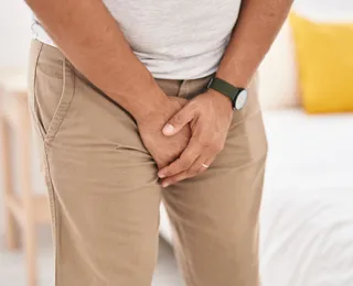 Covid-19 pode causar dor testicular crônica; saiba detalhes