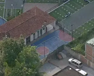 Criança é morta por bala perdida ao brincar em parque em condomínio