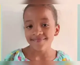 Criança morre ao ser arremessada por adolescente na piscina em festa