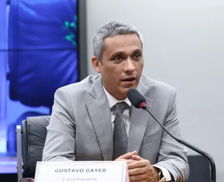 Deputado é condenado a indenizar PT por fake news envolvendo Bolsonaro