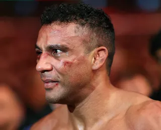 Edson Barboza anuncia aposentadoria após ser nocauteado no UFC