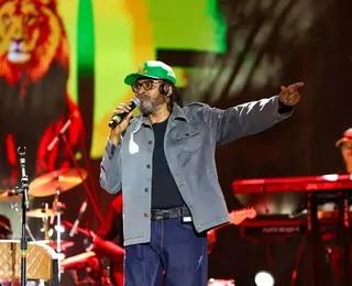 Edson Gomes passa mal e é internado em UTI após show em Salvador