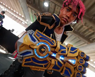 Entre o calor e os altos custos, cosplayers mantêm viva a cultura geek