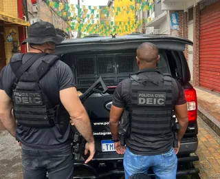 Esposa de líder de facção é presa por sequestro e extorsão em Salvador