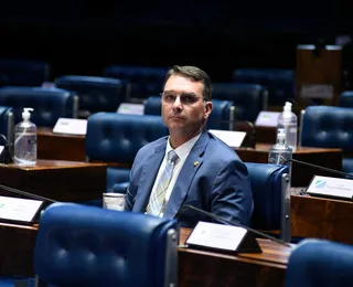 Flávio Bolsonaro enfrenta resistência e partidos viram as costas