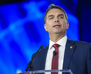 Flávio Bolsonaro perde aliado de peso para disputa presidencial
