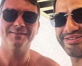 Foto de Flávio Bolsonaro com 'capanga' de Vorcaro gera nova polêmica
