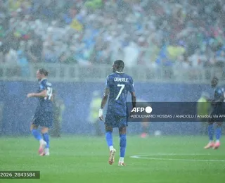 França x Iraque é primeiro jogo suspenso por temporal na Copa do Mundo
