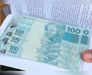 Homem é preso ao retirar pacote com notas falsas nos Correios