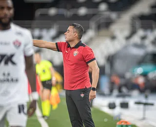 Jair Ventura admite segundo tempo abaixo do Vitória e elogia Arcanjo