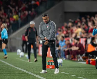 Jair Ventura vê "totais condições" de aplicar virada sobre o Athletico