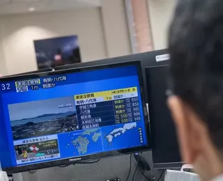 Japão é atingido por terremoto e alerta de tsunami é emitido