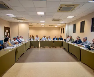 Jerônimo reúne conselho político para balanço do PGP