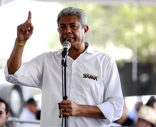 Jerônimo Rodrigues rebate críticas e cobra Zé Ronaldo: "Faça o hospital"