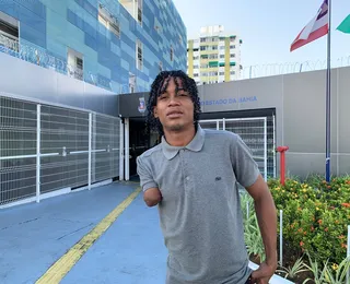 Jovem que perdeu o braço diz que não conseguiu se aposentar: “situação complicou”