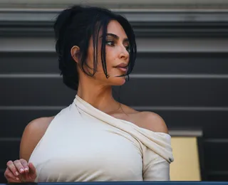 Kim Kardashian vai ao GP de Mônaco assistir corrida de Lewis Hamilton