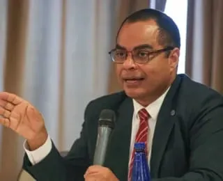 Magno Lavigne defende união da esquerda ao lançar candidatura à Alba