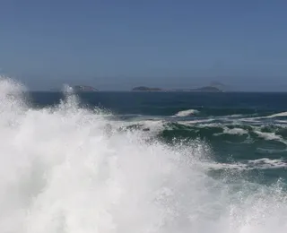 Marinha emite alerta de ressaca para cidades do litoral baiano