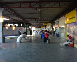 Mulher é presa com 26 kg de cocaína dentro de mala em rodoviária na Bahia